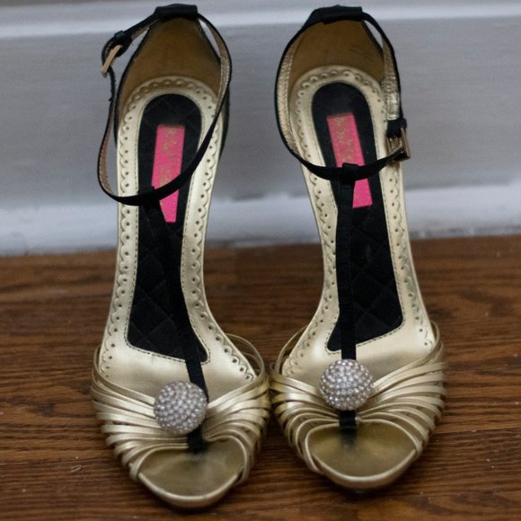 Betsey Johnson Black and Gold 90s Heel - Picture 1 of 5